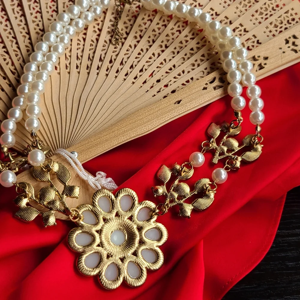 Elegant Pearl and Gold Floral Necklace Kids Necklace